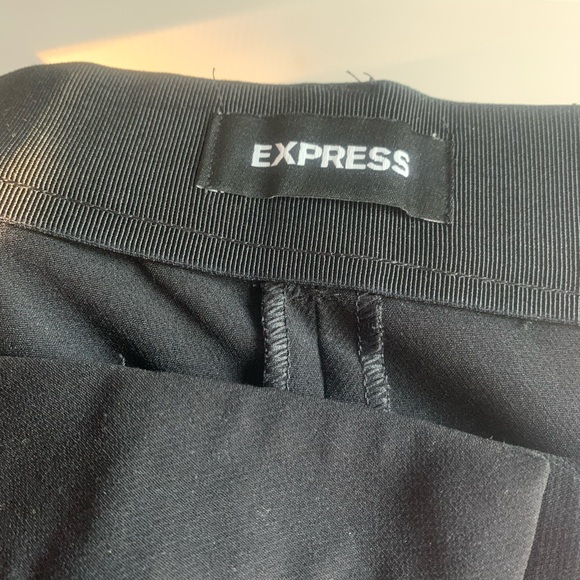 Women’s Express Black Pants. Hook/Clasp Closure. Side & Back Pockets. Size 16. - Picture 3 of 6